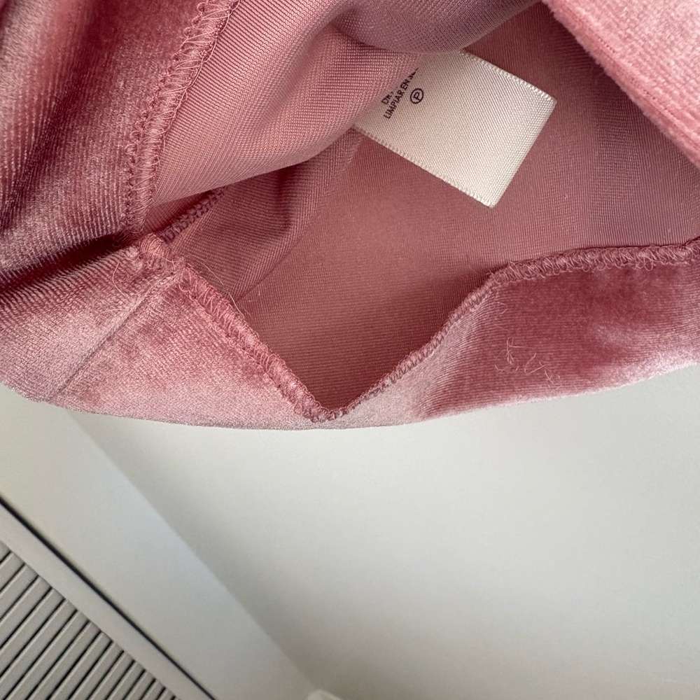 Rebecca Minkoff Dusty Rose Velvet Cold-Shoulder Top - small flaws - size Small - Picture 6 of 12